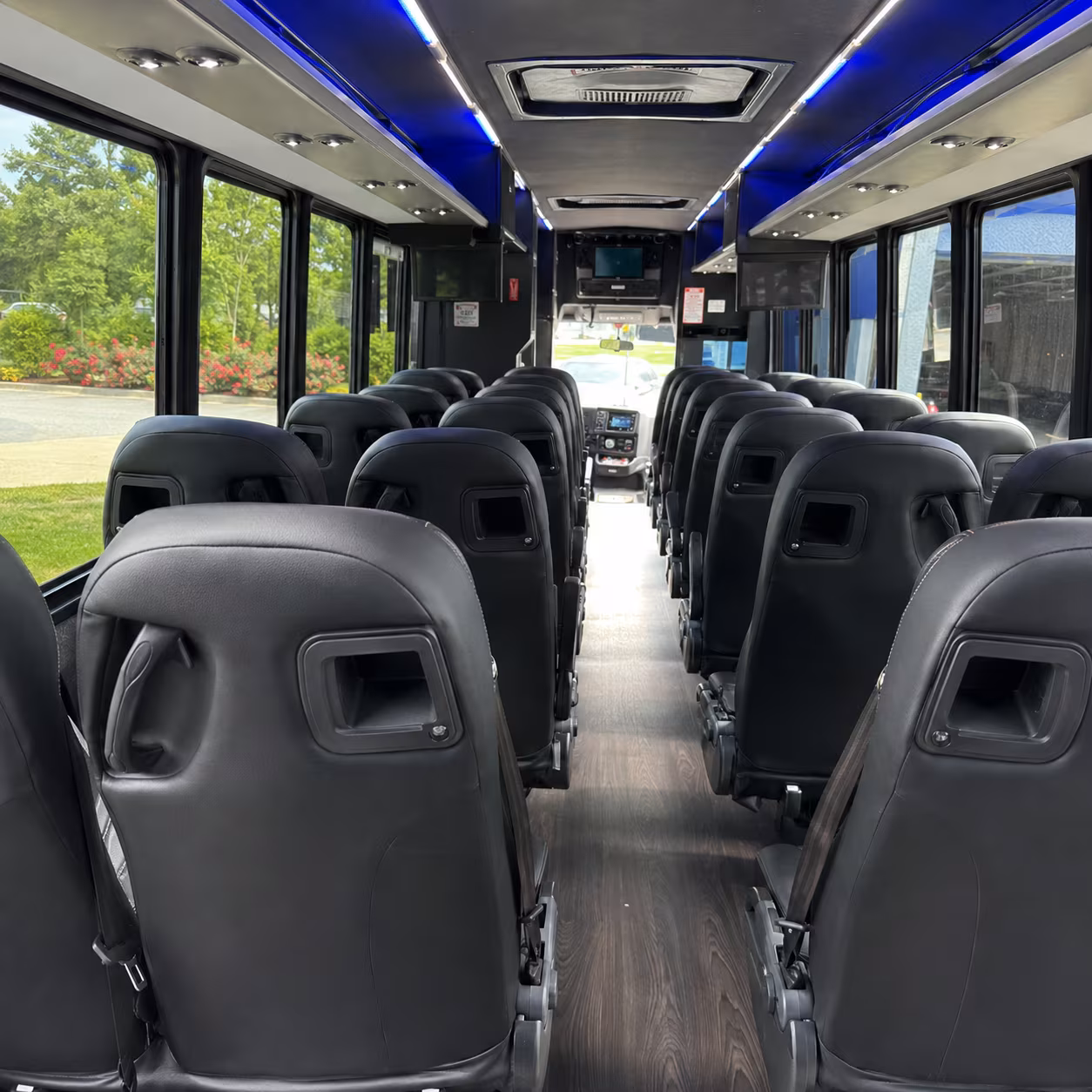 guest shuttle buses between hamilton hotels and wedding venues