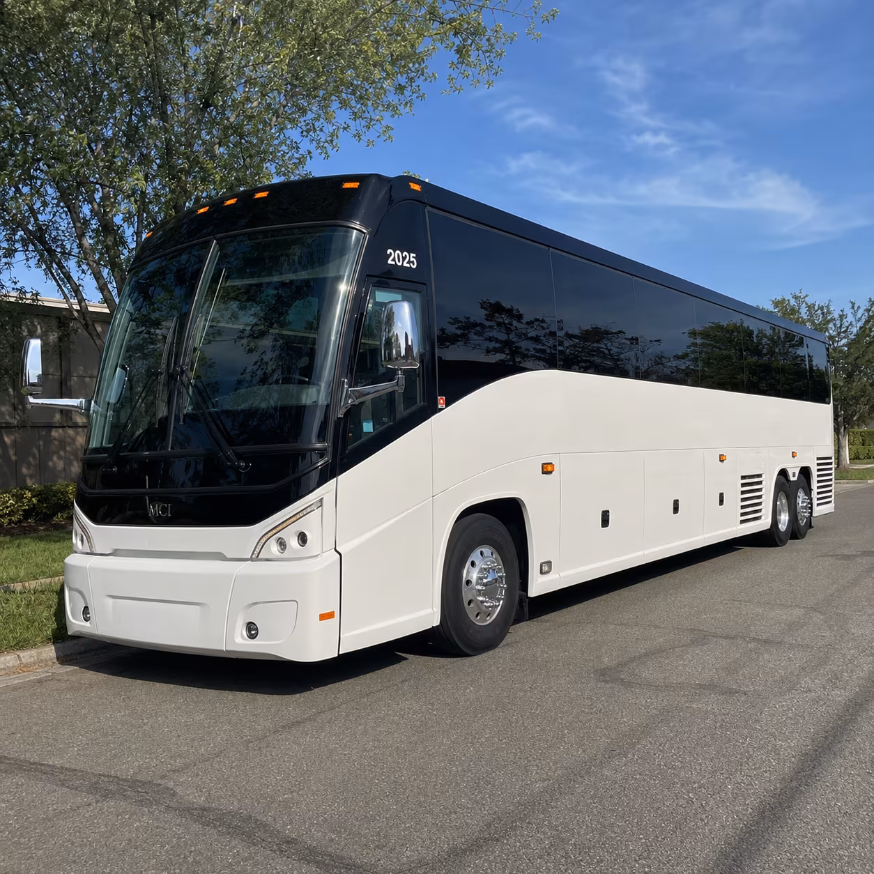 hamilton 56 passenger charter bus