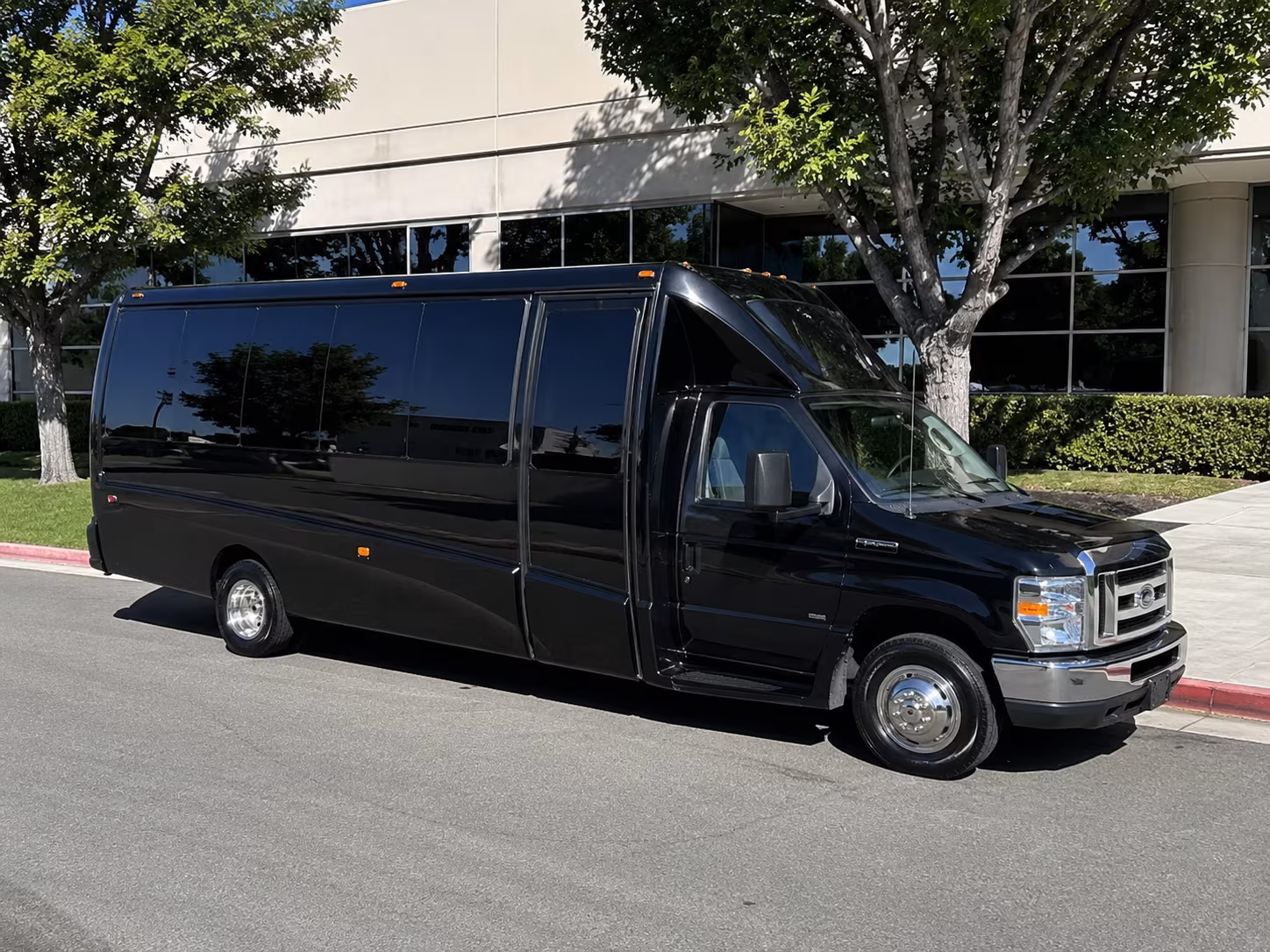party buses for bachelorette wine tours around hunterdon county